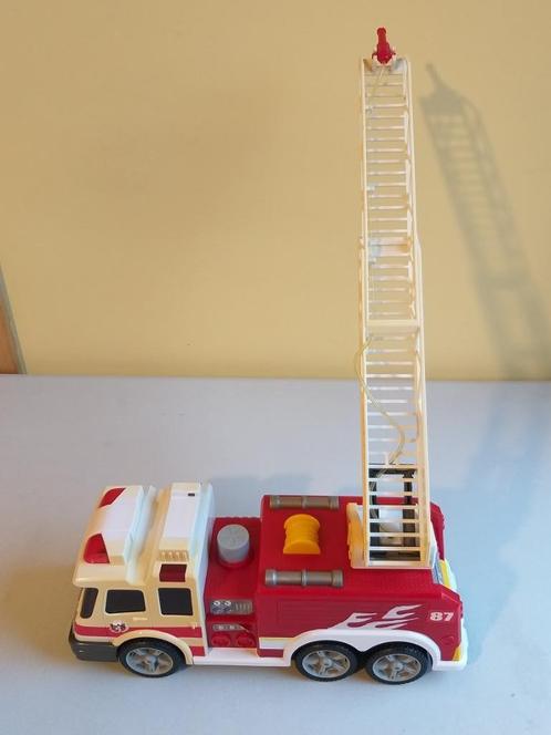 Brandweer- Ladderwagen van Dickie Toys met geluid en licht, Kinderen en Baby's, Speelgoed |Speelgoedvoertuigen, Zo goed als nieuw