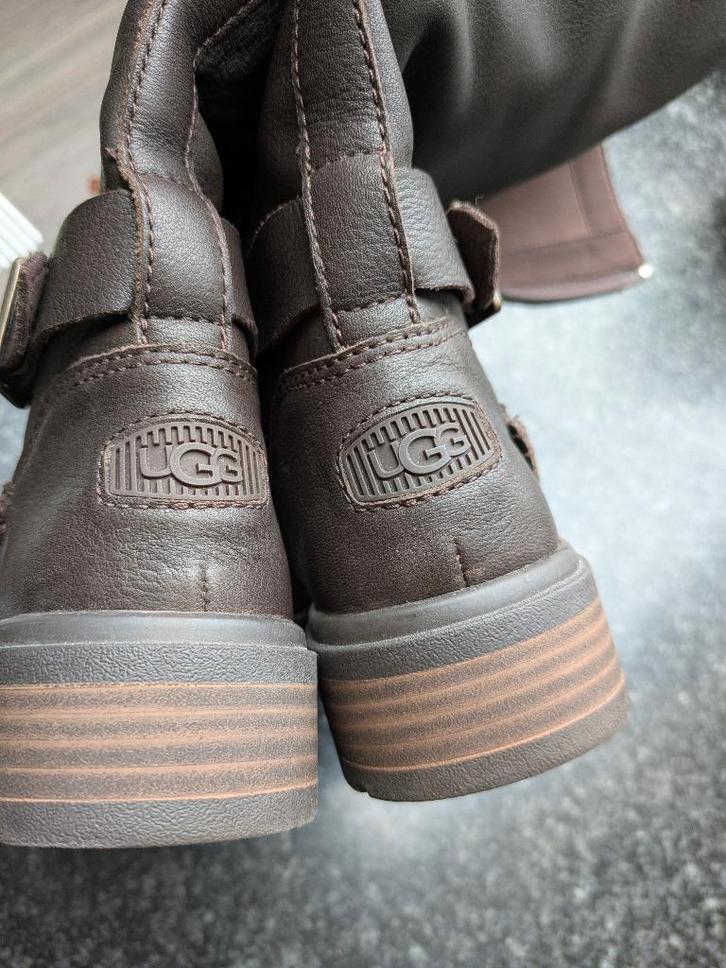 UGG laarzen als nieuw, Vêtements | Femmes, Chaussures, Comme neuf, Brun, Enlèvement ou Envoi