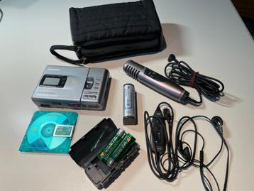 Sony MiniDisc Recorder & AKG hoofdtelefoon beschikbaar voor biedingen