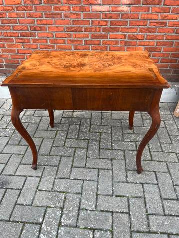 Lot antieke meubels alles 100 euro. beschikbaar voor biedingen