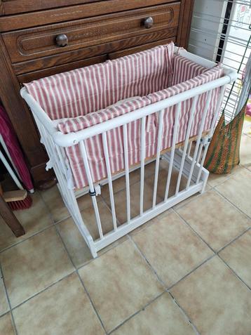 poppenbed beschikbaar voor biedingen