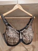 BH maat 90 F + String  maat 46 merk primadonna nieuw, Soutien-gorge, Enlèvement ou Envoi