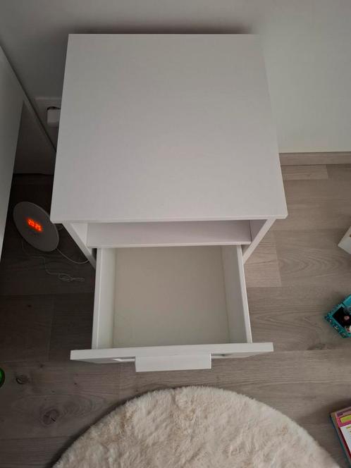 ikea 1 persoonsbed+ nieuwe matras + nachtkastje, Huis en Inrichting, Slaapkamer | Bedden, Zo goed als nieuw, Ophalen