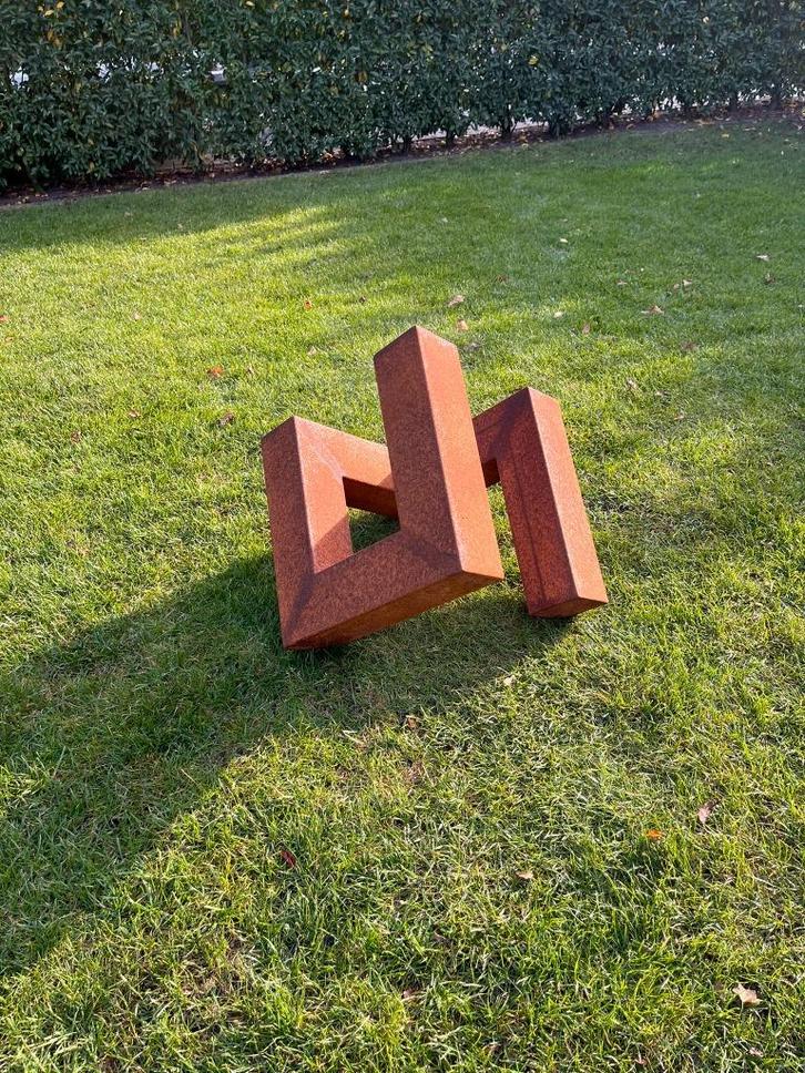 'Grondkracht' Roestige tuinkunst - tuinbeeld, Tuin en Terras, Tuinbeelden, Nieuw, Abstract beeld, Metaal, Ophalen of Verzenden
