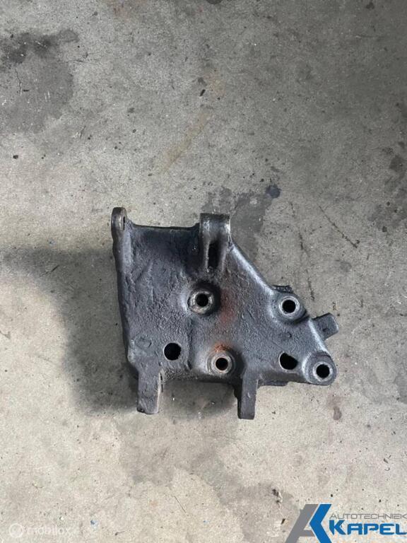 Dynamo steun (gebruikt onderdeel), Motoren, Onderdelen | Overige, Nieuw