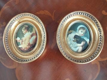 2 prachtige kleine tafels van 14 x 12 x 2,2 cm  beschikbaar voor biedingen