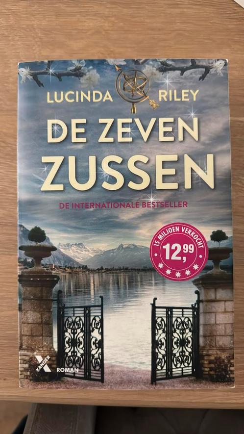 Lucinda Riley - De zeven zussen, Boeken, Literatuur, Zo goed als nieuw, Ophalen of Verzenden