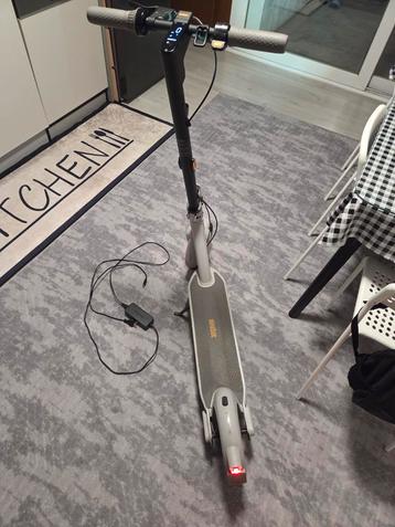 Ninebot G30 LE ll, Enlèvement, Comme neuf, Step électrique (E-scooter), Ninebot