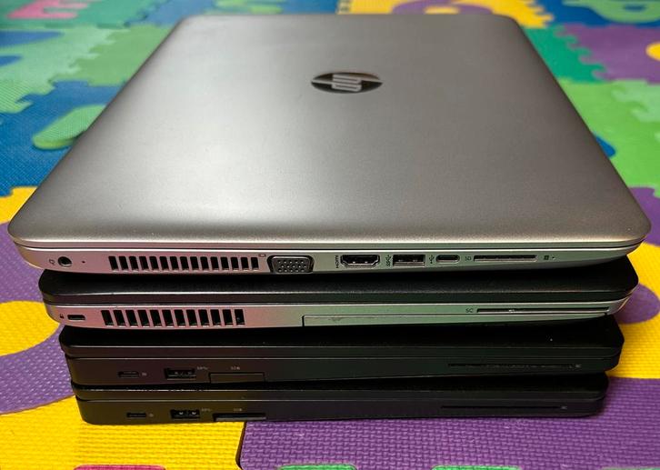4 laptops te koop, Computers en Software, Laptop-opladers, Zo goed als nieuw, Ophalen
