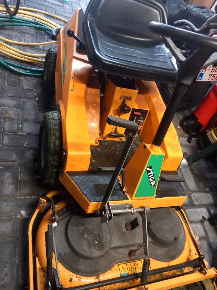 Stiga villa 10,5pk in goede staat, Tuin en Terras, Zitmaaiers, Ophalen