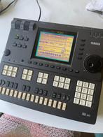 YAMAHA QY700 - sequencer, Muziek en Instrumenten, Midi-apparatuur, Ophalen of Verzenden, Zo goed als nieuw