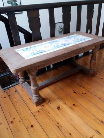 eiken salontafel met inleg Delft tegels beschikbaar voor biedingen