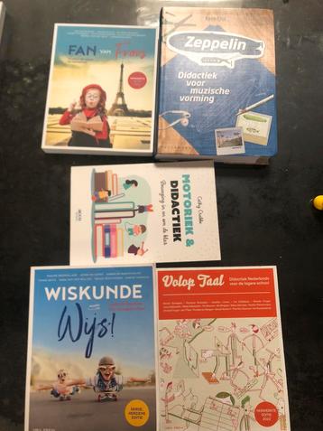 Boeken educatieve bachelor lager onderwijs beschikbaar voor biedingen