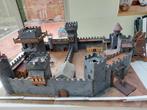 Château du Moyen Âge, en deux parties, Hobby & Loisirs créatifs, Diorama, 1:50 ou moins, Enlèvement, Neuf