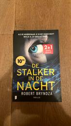 Robert Bryndza - De stalker in de nacht, Boeken, Thrillers, Zo goed als nieuw, Ophalen, Robert Bryndza