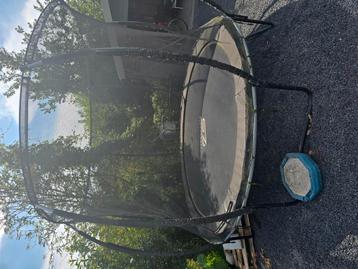 Trampoline  beschikbaar voor biedingen