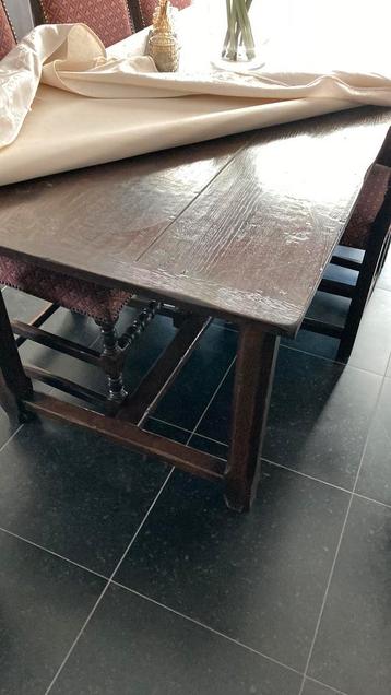 Eetkamer beschikbaar voor biedingen
