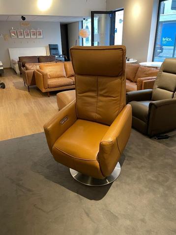 elektrische sta op relaxzetel (toonzaalmodel) 350 euro beschikbaar voor biedingen