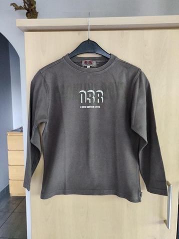 Pulls-Tshirts verschillende Merken.  maat 128-140. beschikbaar voor biedingen