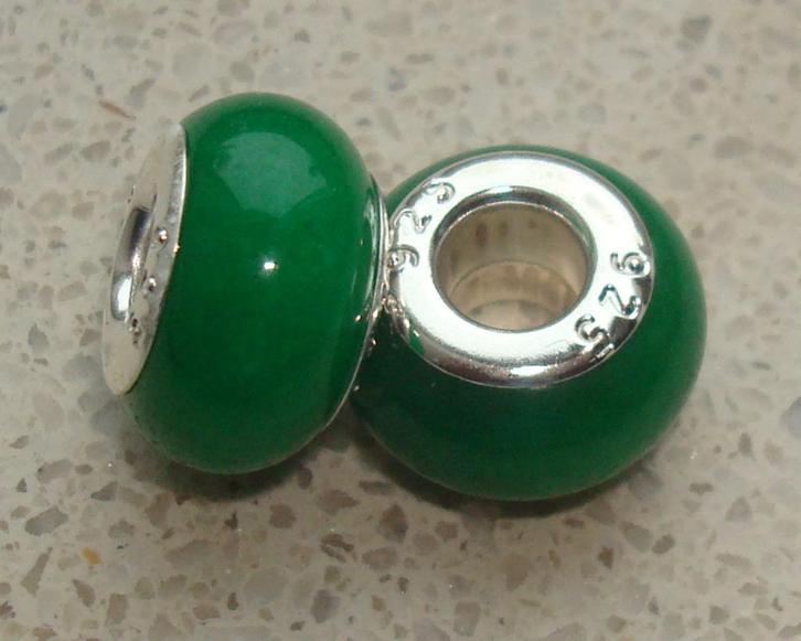 Bedel met groene jade voor bedelarmbanden, Handtassen en Accessoires, Bedels, Overige merken, Edelsteen, Verzenden