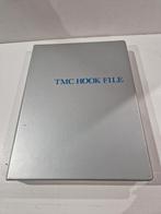 TMC hook file , haak map met 32 doosjes en 457 haken, Sports nautiques & Bateaux, Pêche à la ligne | Pêche à la mouche, Enlèvement ou Envoi