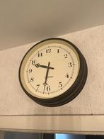 Klok, Huis en Inrichting, Woonaccessoires | Klokken, Ophalen, Gebruikt, Analoog, Wandklok
