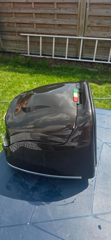 Te koop scooter koffer  beschikbaar voor biedingen