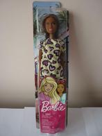 Barbie Chic en jaune - Neuve dans son emballage - GHW47, Ophalen of Verzenden, Barbie