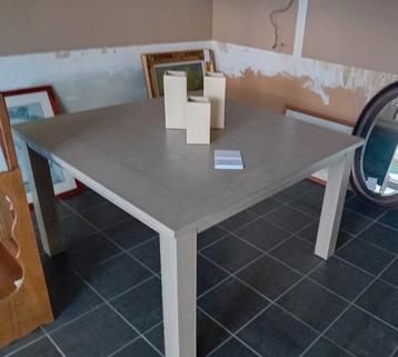 Tafel 100% massieve eik *nieuw* beschikbaar voor biedingen