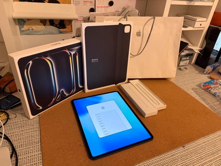 iPad Pro13 - M5 - 2025-Pencil Pro + Smart Folio - Comme Neuf, Computers en Software, Apple iPads, Wi-Fi, Zwart, Ophalen