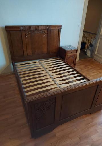 Art Deco antiek bed te koop beschikbaar voor biedingen