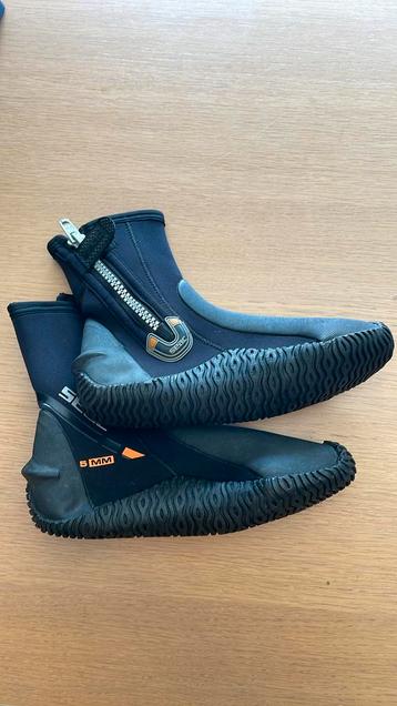 Duikbotjes Seac 5mm, maat 43-44 beschikbaar voor biedingen