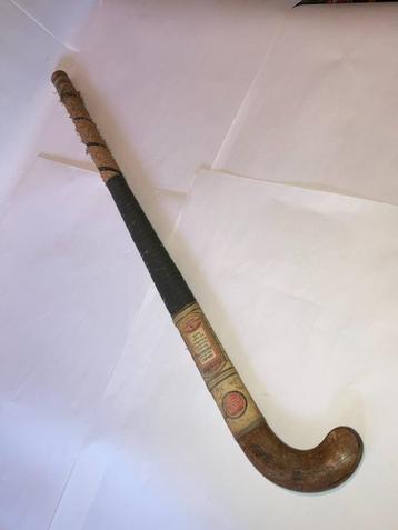 Antieke vintage antieke houten Magni Bulldog hockeystick beschikbaar voor biedingen