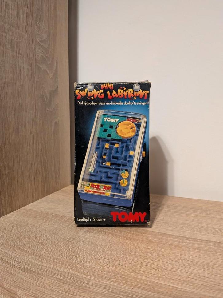 Mini Swing Labyrinthe / Parcours Infernal - TOMY, Collections, Machines | Machines à sous, Enlèvement ou Envoi