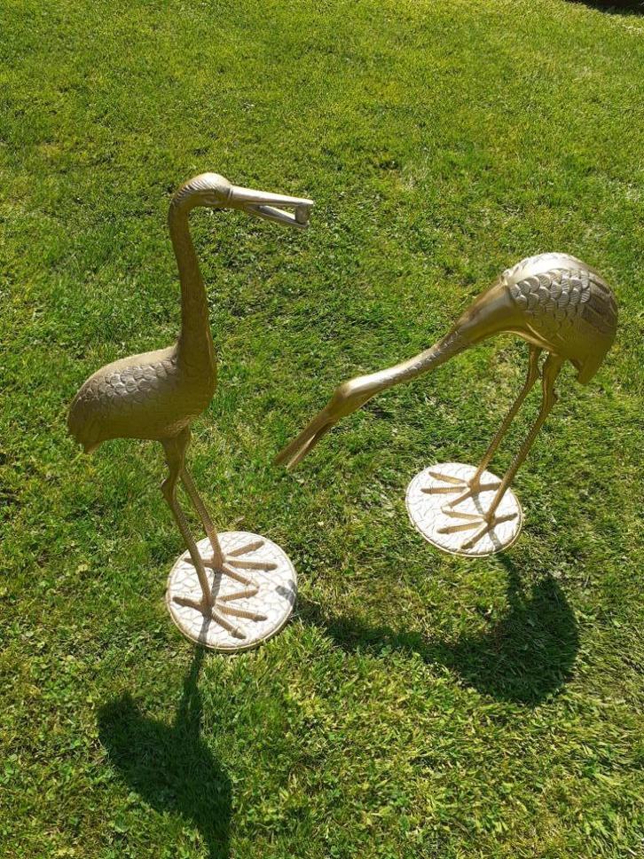 PAAR KRANEN GEMAAKT VAN GEGOTEN ALUMINIUM MET BRONZEN PATINA, Tuin en Terras, Tuinbeelden, Nieuw, Dierenbeeld, Overige materialen