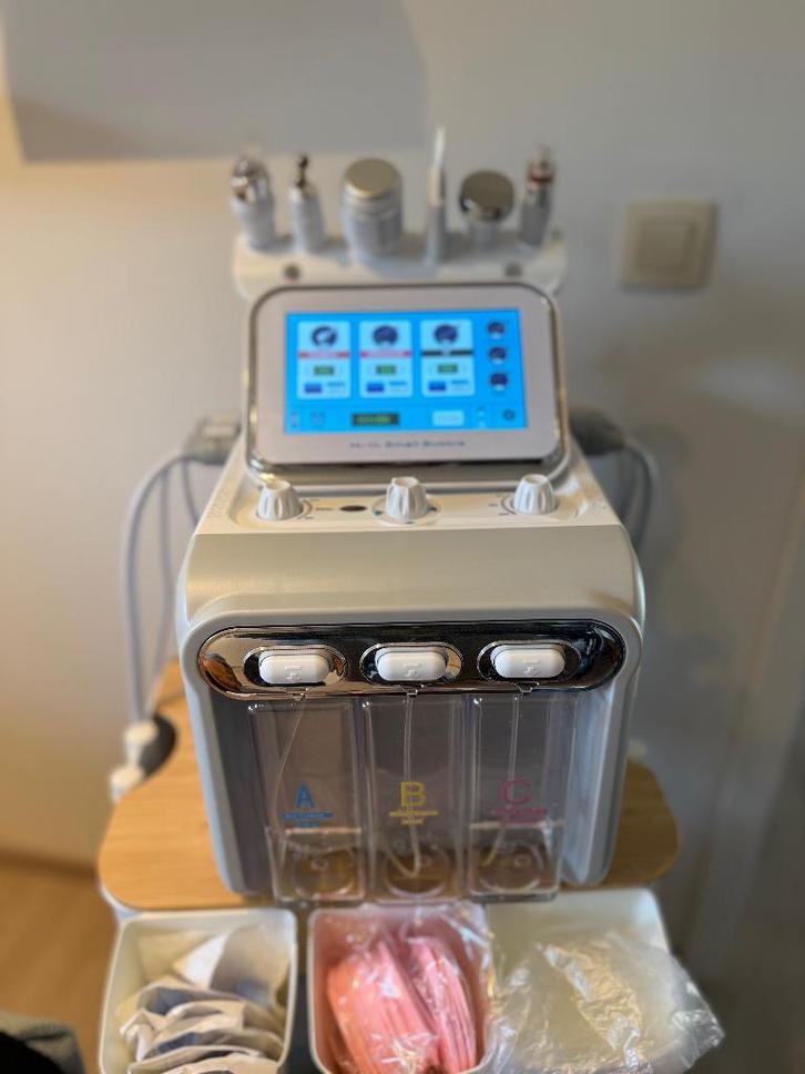 Machine hydrafacial / aquapeel, Bijoux, Sacs & Beauté, Beauté | Cosmétiques & Maquillage, Comme neuf, Accessoires, Tout le visage