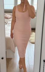 Longue robe d’été rose clair, Kleding | Dames, Jurken, Maat 38/40 (M), Ophalen of Verzenden, Roze, Gedragen