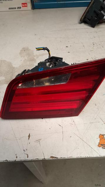 Achterlicht rechts binnen op klep BMW 5 Serie F10 6321720322 beschikbaar voor biedingen