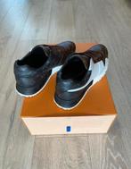 Louis vuitton run away sneakers maat 9, Kleding | Heren, Schoenen, Ophalen, Bruin, Zo goed als nieuw, Sneakers