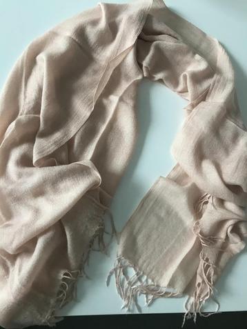 Pashmina rose, en parfait état !, Enlèvement ou Envoi, Comme neuf, Pashmina, Taille 38/40 (M)