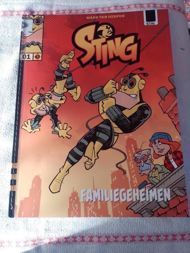 Kenny Rubenis - Familiegeheimen, Boeken, Stripverhalen, Gelezen, Ophalen of Verzenden