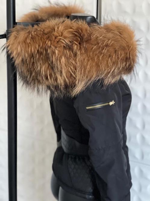 Magnifique veste Ventiuno noir avec grosse fourrure: neuf, Kleding | Dames, Jassen | Winter, Zwart, Ophalen of Verzenden