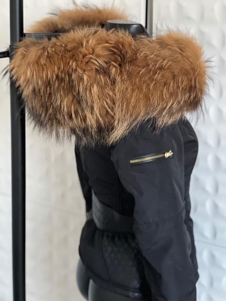 Magnifique veste Ventiuno noir avec grosse fourrure: neuf, Kleding | Dames, Jassen | Winter, Zwart, Ophalen of Verzenden