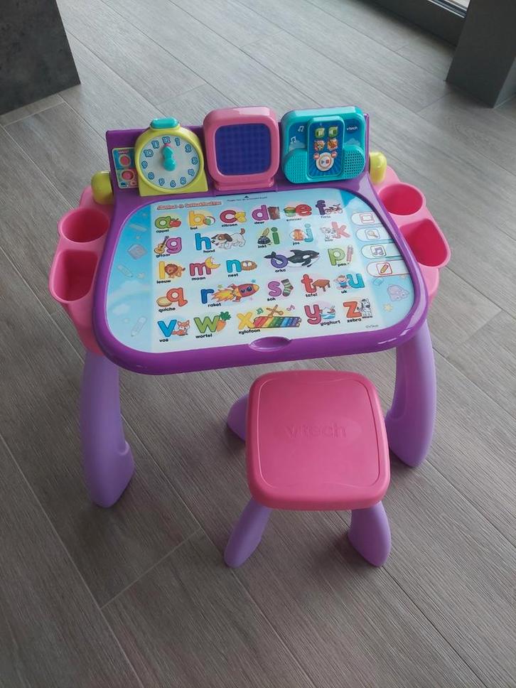 V Tech Interactieve speeltafel, Kinderen en Baby's, Speelgoed | Speeltafels, Zo goed als nieuw, Ophalen