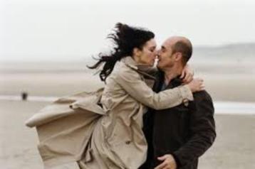 COMBIEN TU M'AIMES (2005) beschikbaar voor biedingen