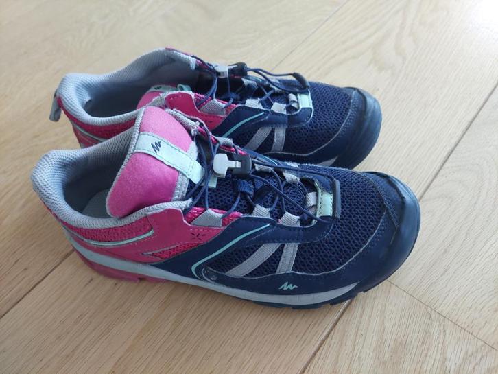 Chaussures pour filles taille 35, Kinderen en Baby's, Kinderkleding | Schoenen en Sokken, Gebruikt, Overige typen, Meisje, Ophalen