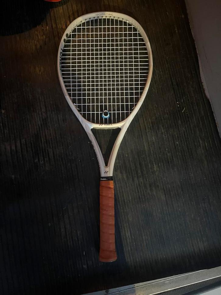 Yonex VCORE 2025, Sport en Fitness, Tennis, Zo goed als nieuw, Overige merken, L4, Ophalen