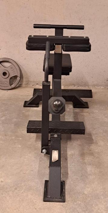 Seated Calf raise Barbarian line  beschikbaar voor biedingen
