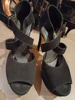 Morobé, Enlèvement ou Envoi, Noir