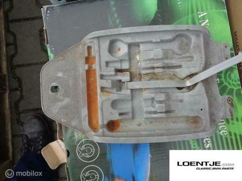 Gereedschapskist BMW e21 316 318 320 323i, Auto-onderdelen, Overige Auto-onderdelen, BMW, Gebruikt, Ophalen of Verzenden